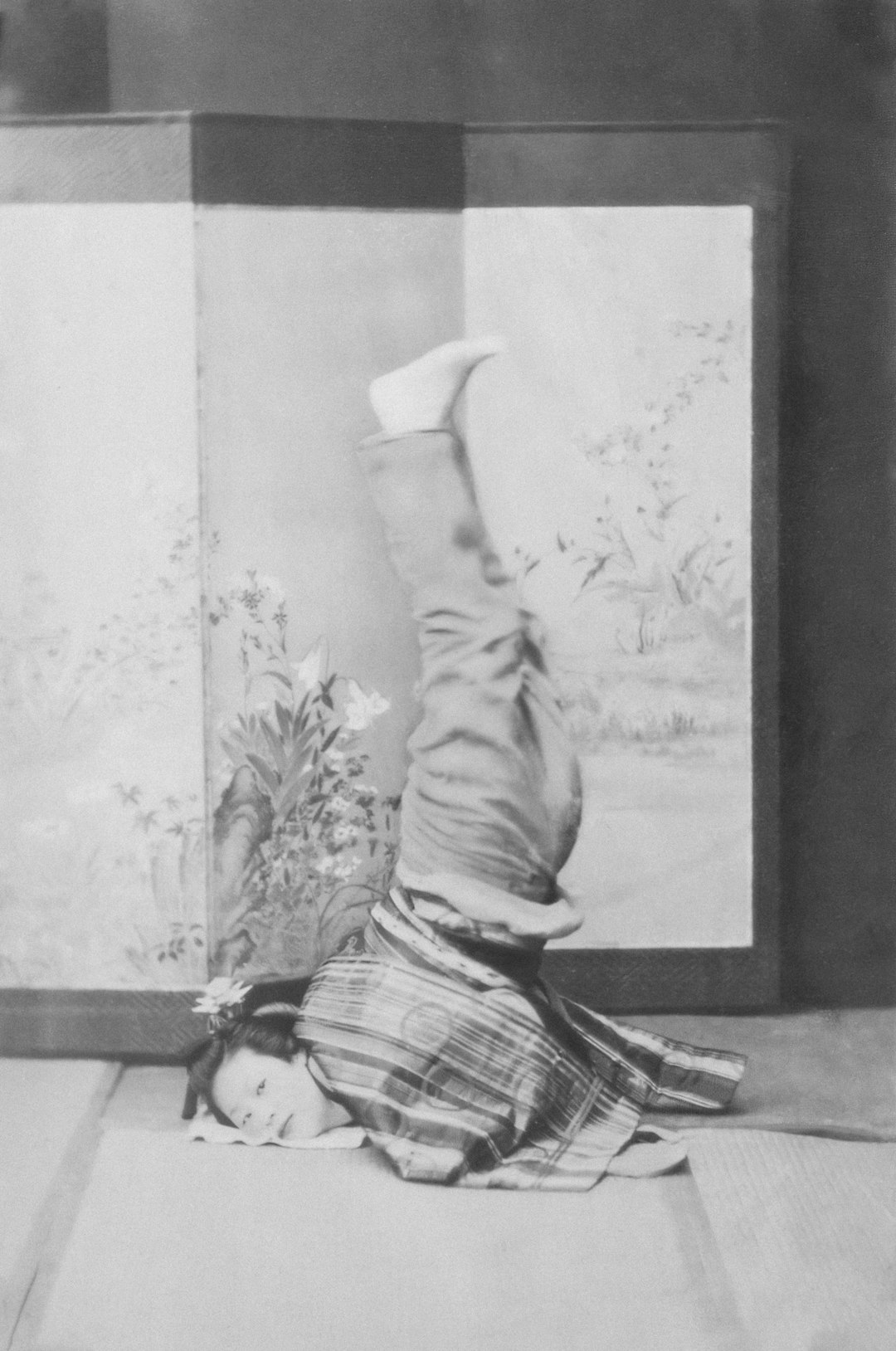 Woman. Photograph. Donated by principal Preben von Irgens-Bergh. No. es_b_00685a. https://www.flickr.com/photos/thenationalmuseumofdenmark/10797298594/in/photostream/